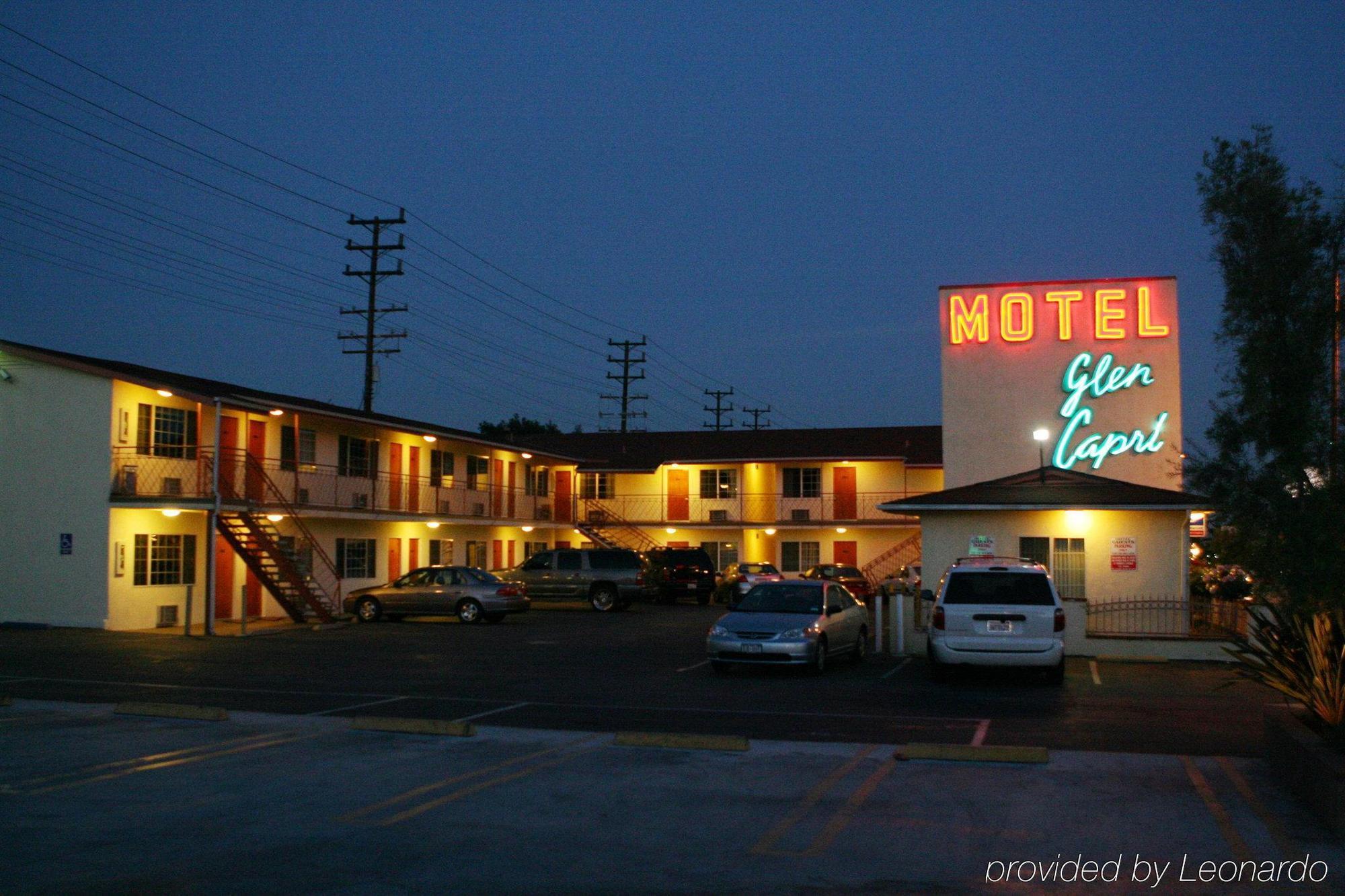 Glen Capri Inn And Suites - Burbank Universal Глендейл Экстерьер фото
