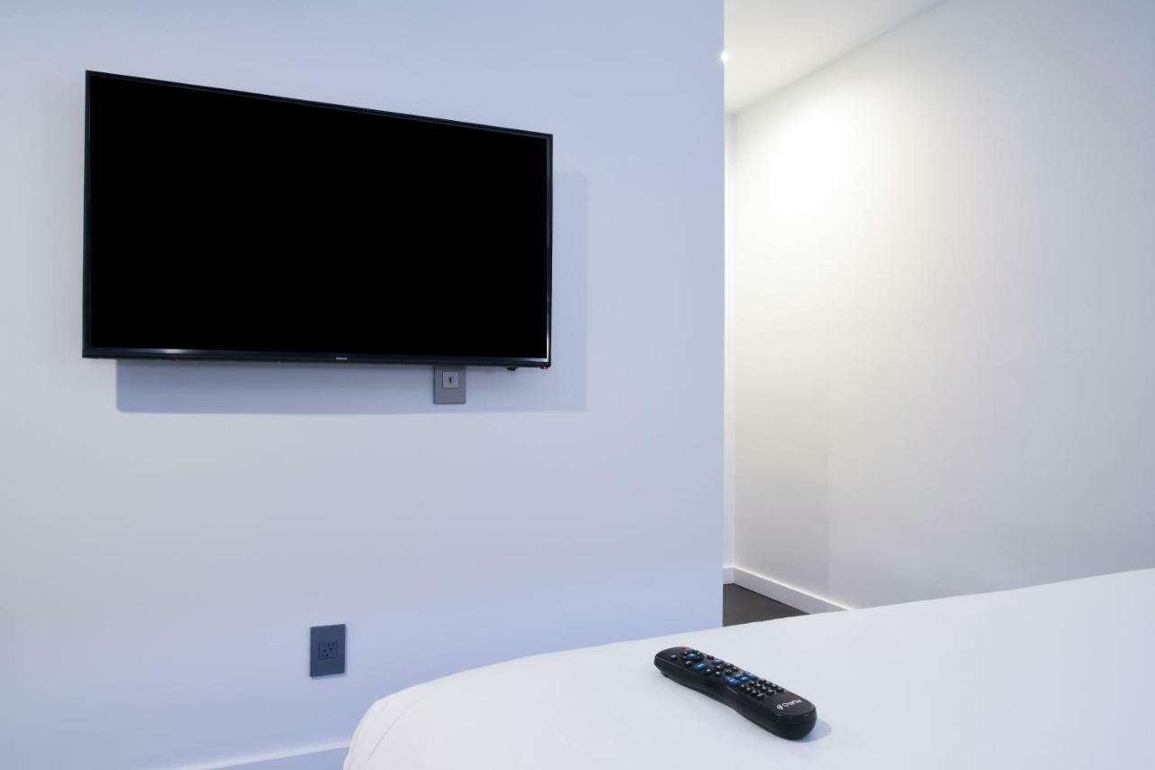Glen Capri Inn And Suites - Burbank Universal Глендейл Экстерьер фото